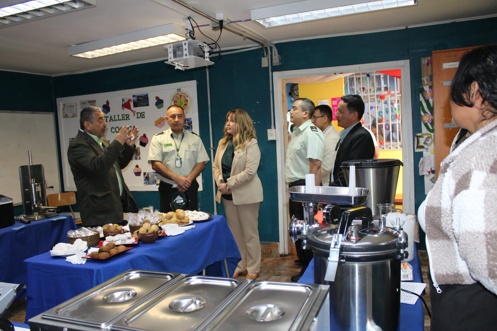Liceo Edwin Latorre Rivero conmemora el Día de la Educación Técnico Profesional
